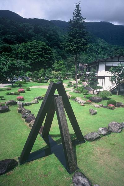 菅 木志雄「天の点景」1991年